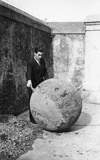 Burga&ntilde;a kapitaina mina bat aztertzen. 1937ko otsaila